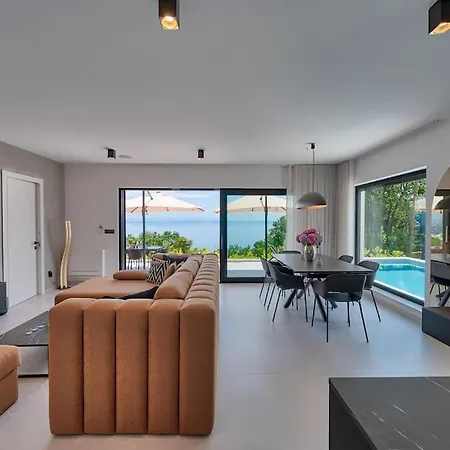 Casa Marta With Pool And Sea View Вилла *