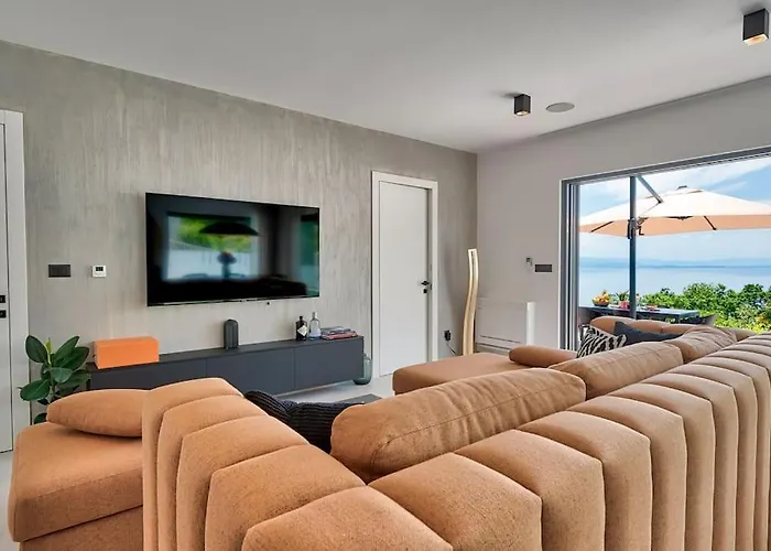 别墅 Casa Marta With Pool And Sea View 奥帕提亚