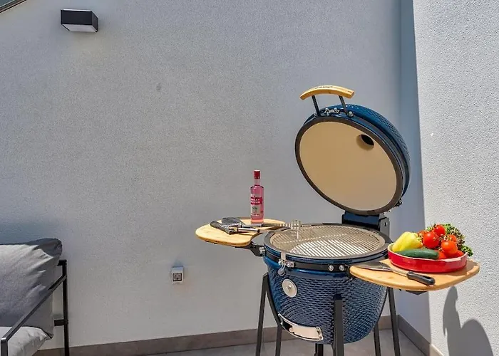 Casa Marta With Pool And Sea View