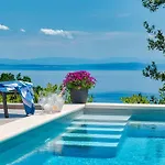 Villa Casa Marta With Pool And Sea View *