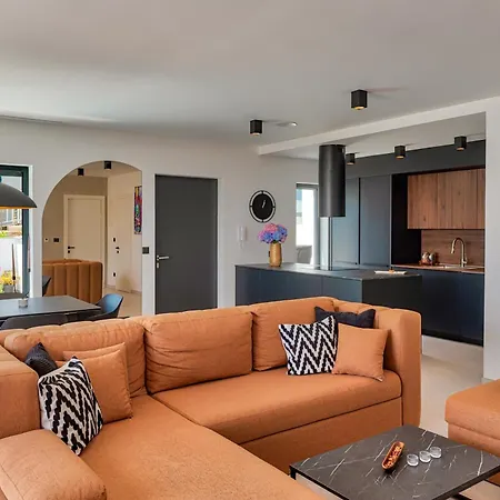 Vila Casa Marta With Pool And Sea View
