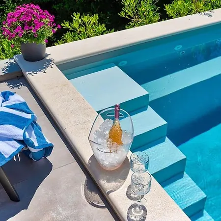 Casa Marta With Pool And Sea View Опатія