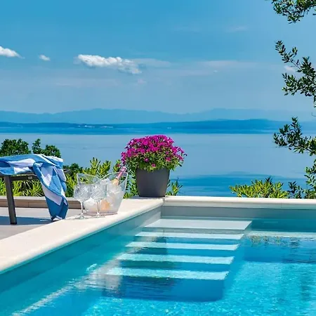 Villa Casa Marta With Pool And Sea View *