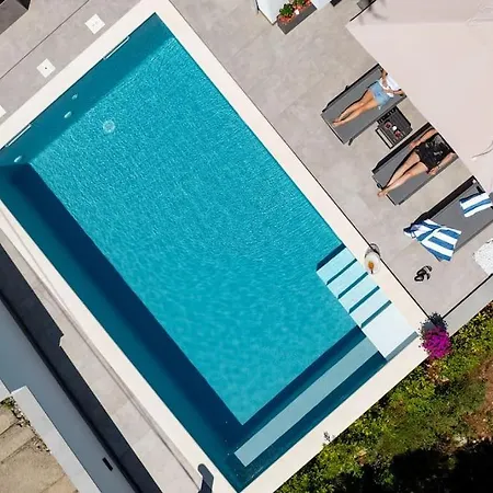 Casa Marta With Pool And Sea View Вілла *