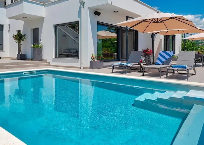 Casa Marta With Pool And Sea View Villa *