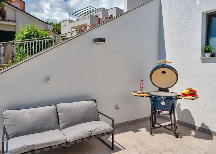 Casa Marta With Pool And Sea View Opatija