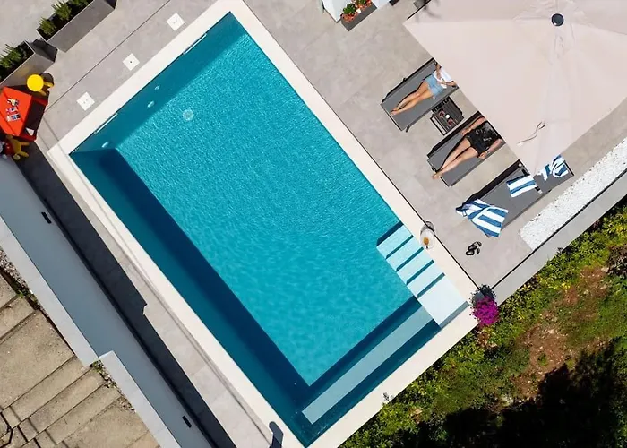 Casa Marta With Pool And Sea View Вилла *