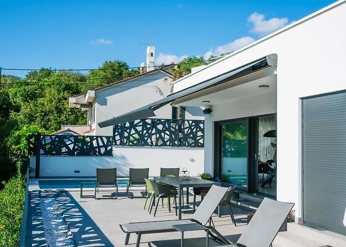 Casa Marta With Pool And Sea View Βίλα Οπατία